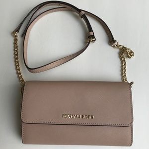 MICHAEL KORS JET SET LARGE WALLET ON A CHAIN CROSSBODY BAG